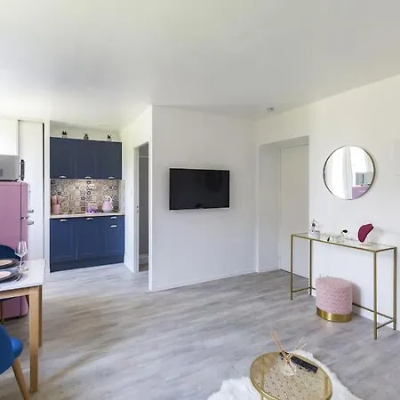 Le Glamour *studio *parking Prive* *wifi*calme* 公寓 *